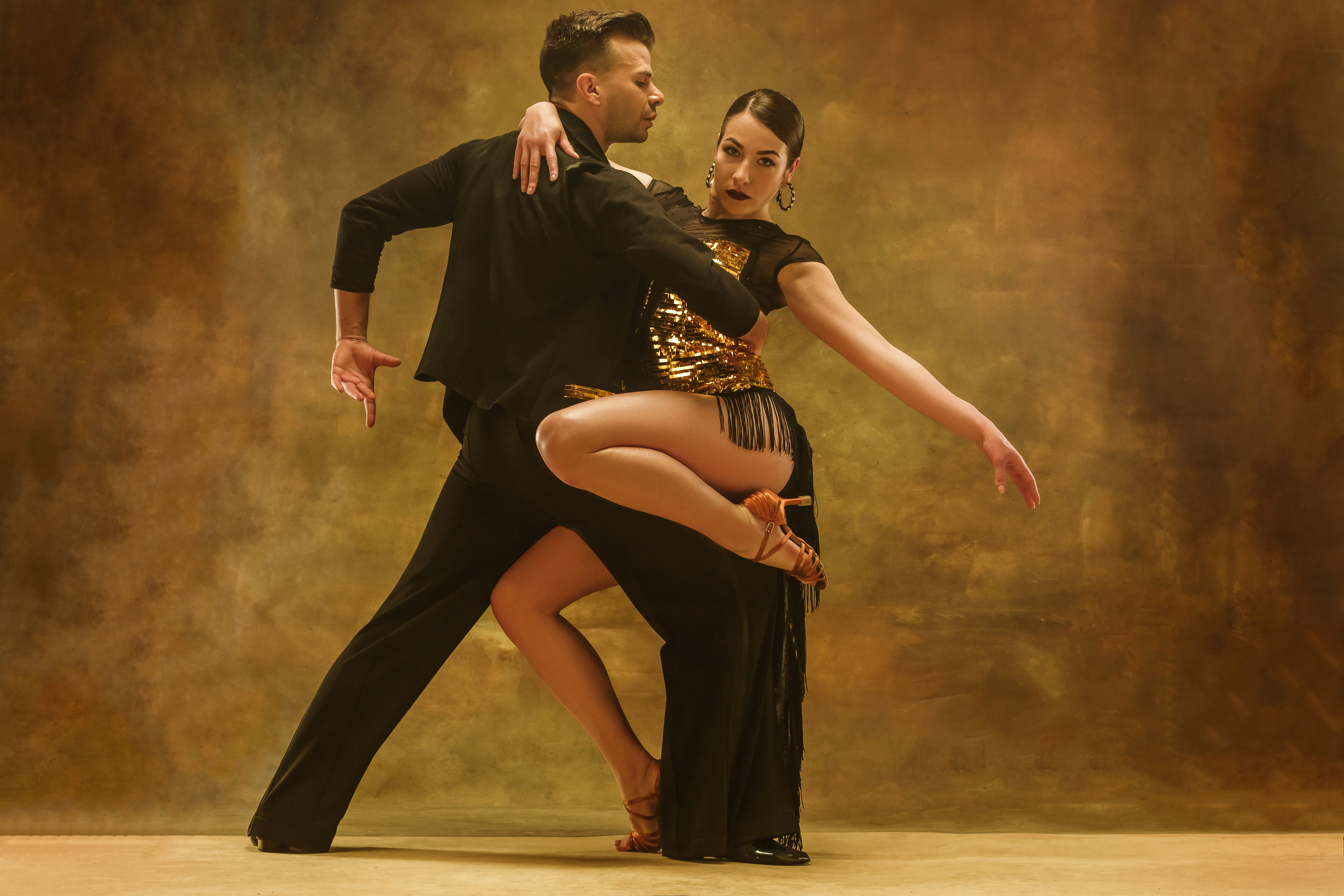Salsa Dance Classes - Build Your Confidence And Fitness | Rio Dance Studio  | Rio Dance Studio